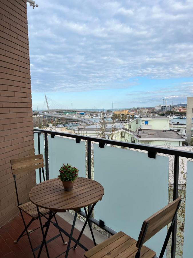 "Casa Incantevole" Fronte Mare Pescara - Appartamento Via Buozzi Bagian luar foto