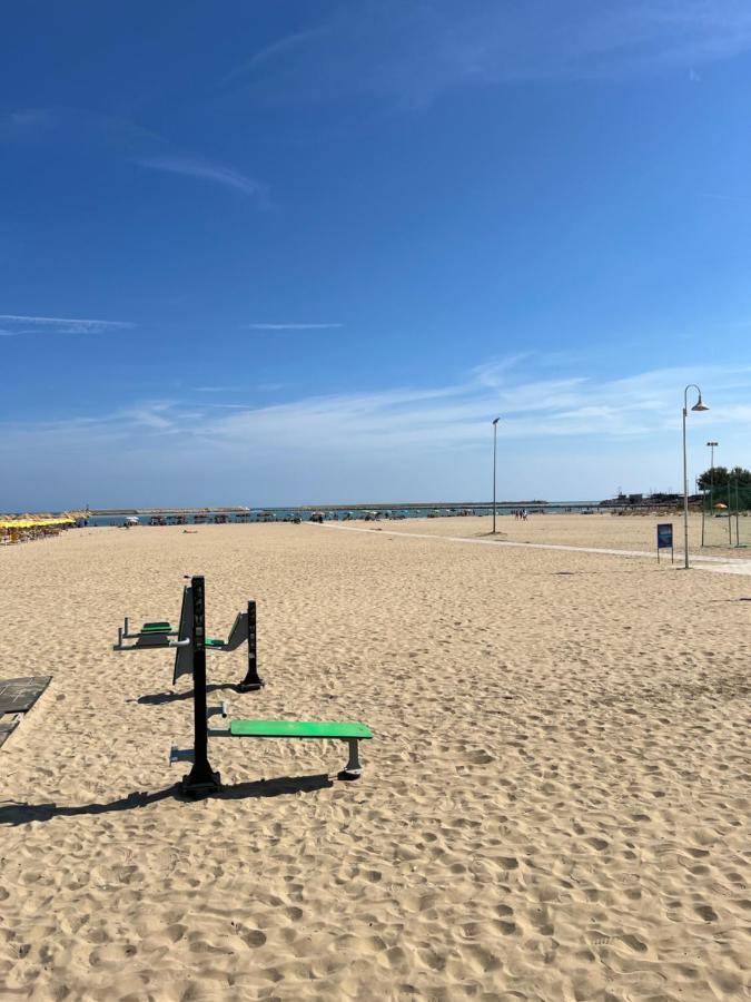 "Casa Incantevole" Fronte Mare Pescara - Appartamento Via Buozzi Bagian luar foto